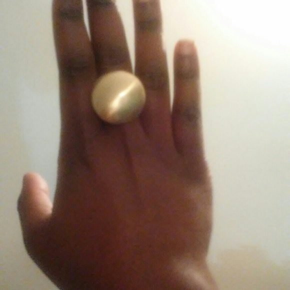 Brushed button ring - Picture 3 of 4